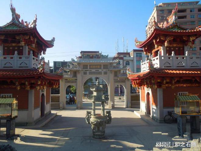 人会选择捐赠寺庙石雕香炉AG真人国际游戏为什么有