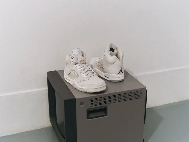 除超限量 AJ1还有 AJ11 的新玩法！AG真人Jordan「年底大招」突然官宣！(图4)